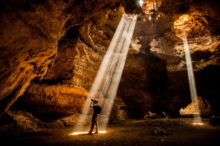 10 Stunning U.S. Caves You Need to See With Your Own Eyes