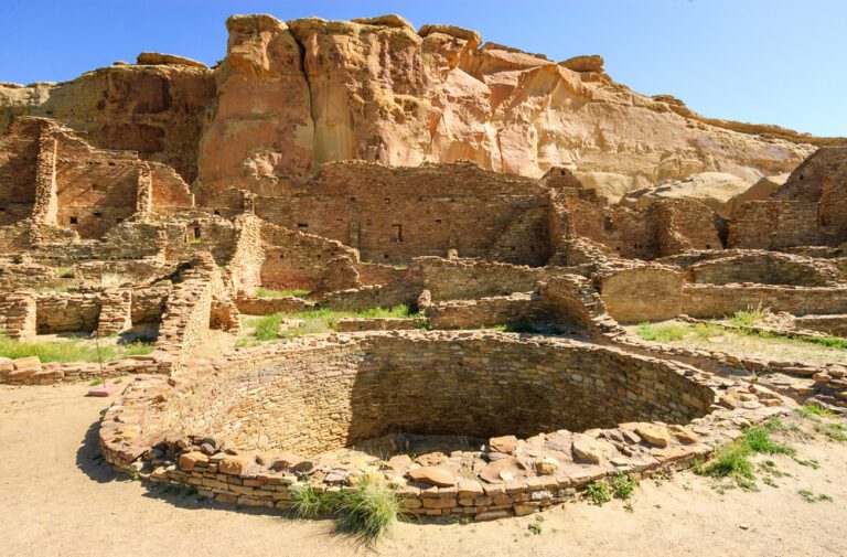 12 American Ruins And Their Incredible Stories