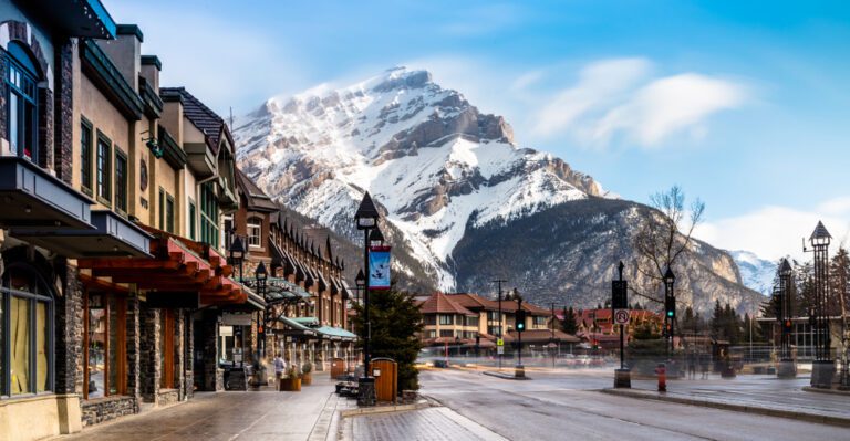 7 Breathtaking Small Towns to Visit in Winter