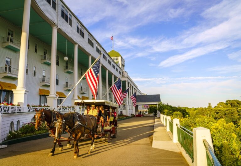 8 Charming All-American Hotels That’ll Take You Back in Time